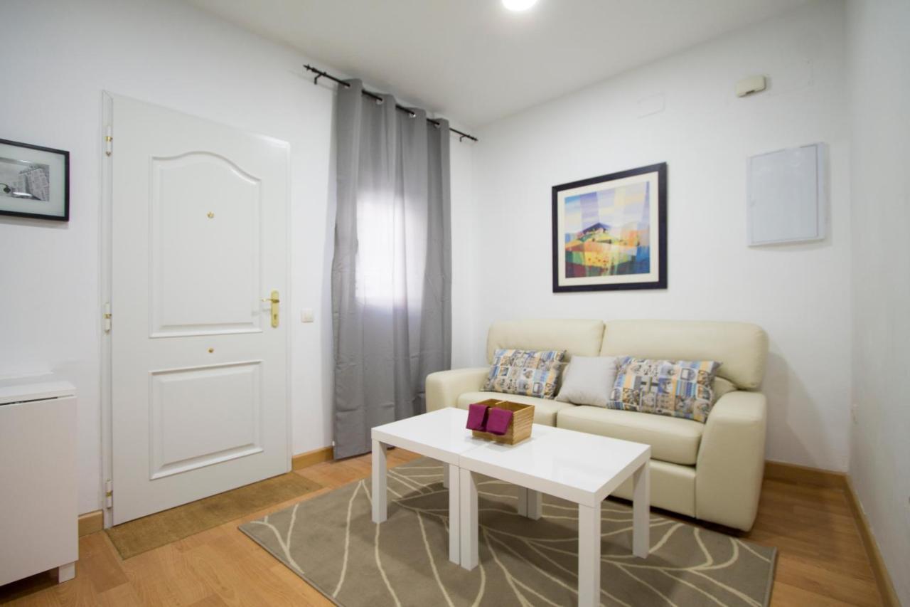 Apartamentos Goyescas Deco มาดริด ภายนอก รูปภาพ