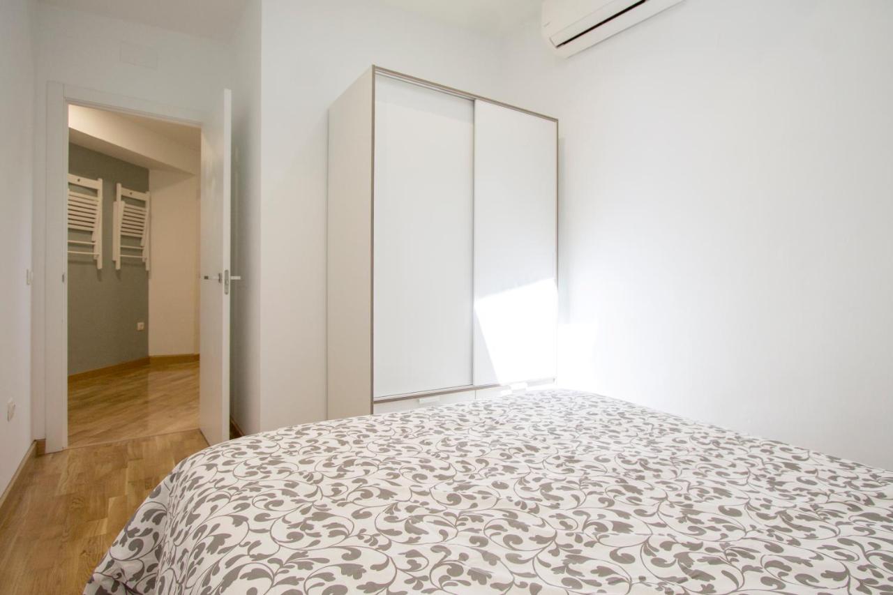 Apartamentos Goyescas Deco มาดริด ภายนอก รูปภาพ